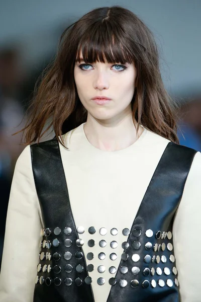 Look 49